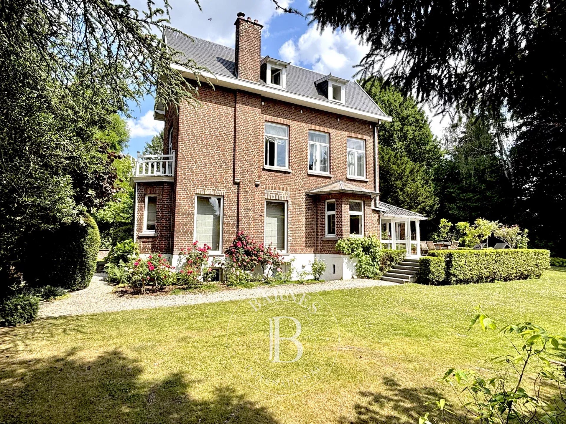 Uccle - Observatoire - Magnifique maison de maître sur 11,85 ares.