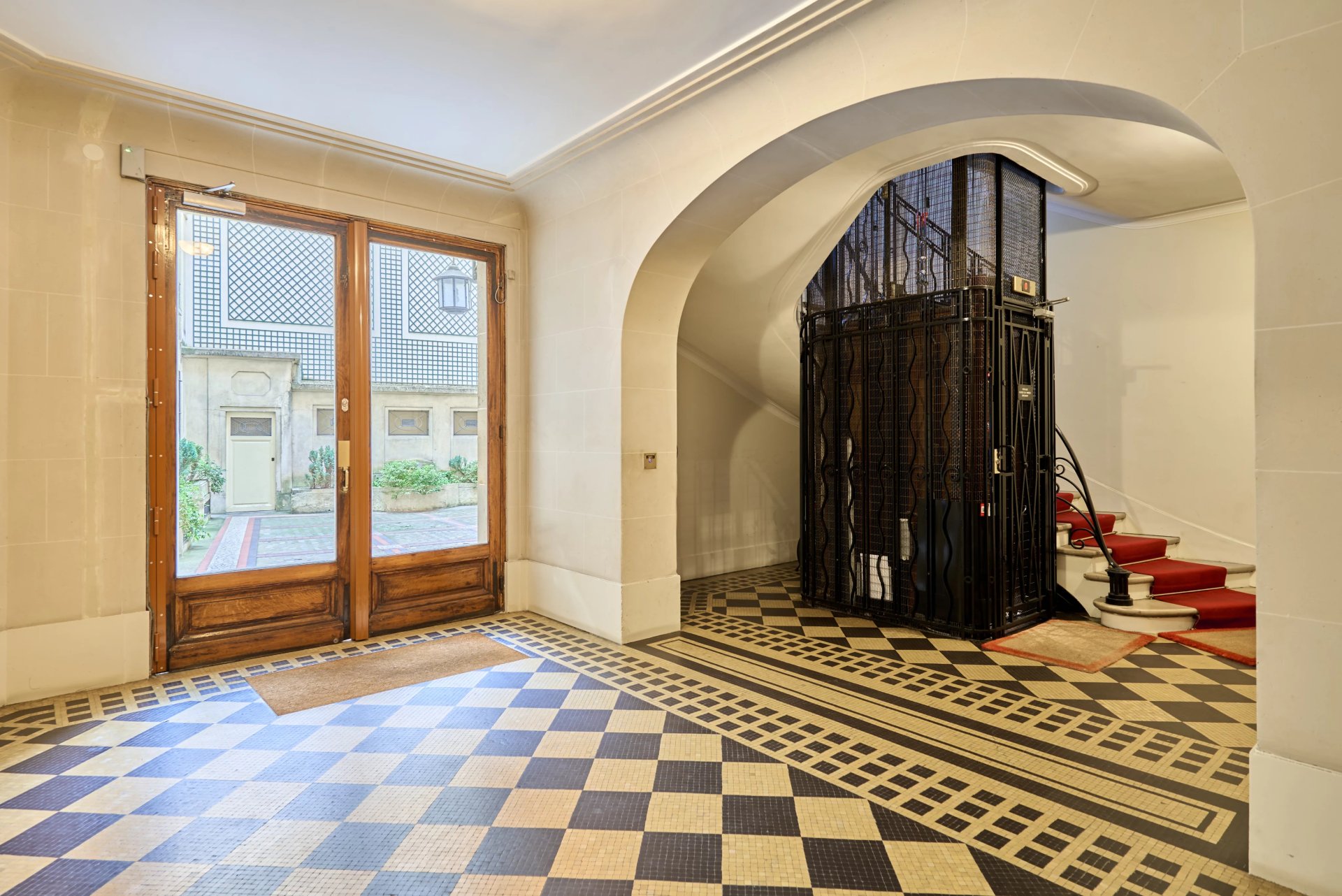 2 Bedroom Apartment/Flat's Image 10
