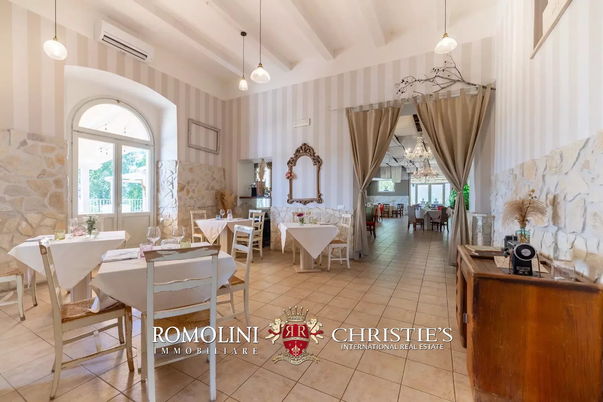35 Bedroom Villa/Townhouse's Image 47