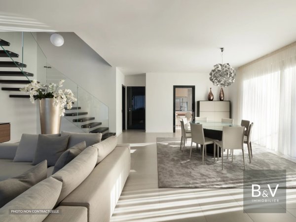 111 m² 3-room luxury apartment — photo 1
