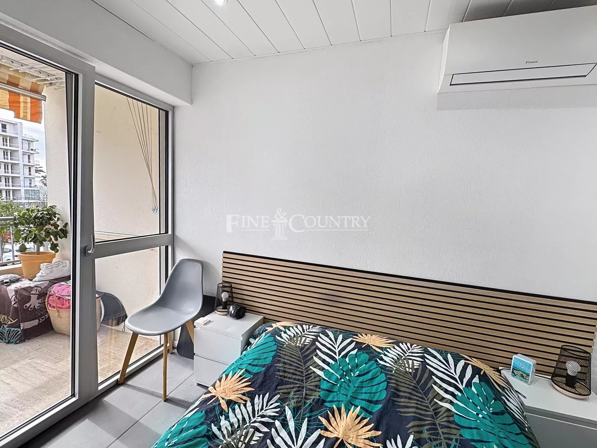 Photo of Apartment for sale with terrace in the heart of Golfe Juan