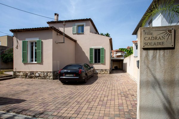 Villa located on the edge of the Cap d'Antibes — photo 3