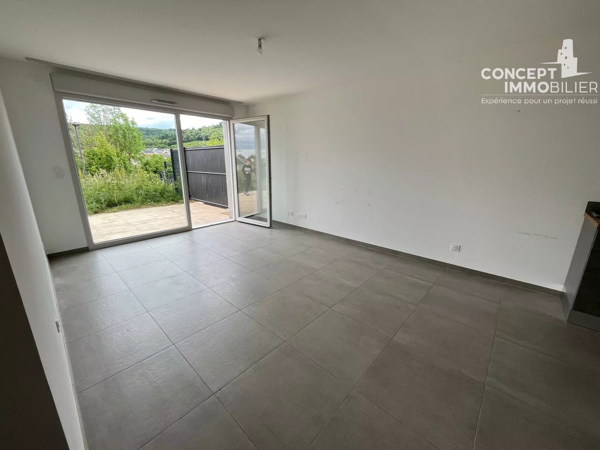 Appartement Fameck 3 pièce(s) 64 m2 avec terrasse et place de parking