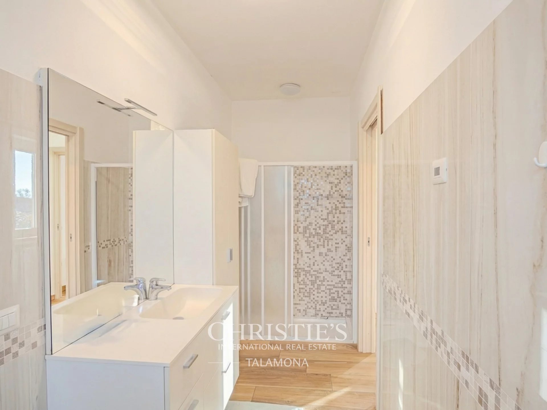 Villa/Townhouse's Image 11
