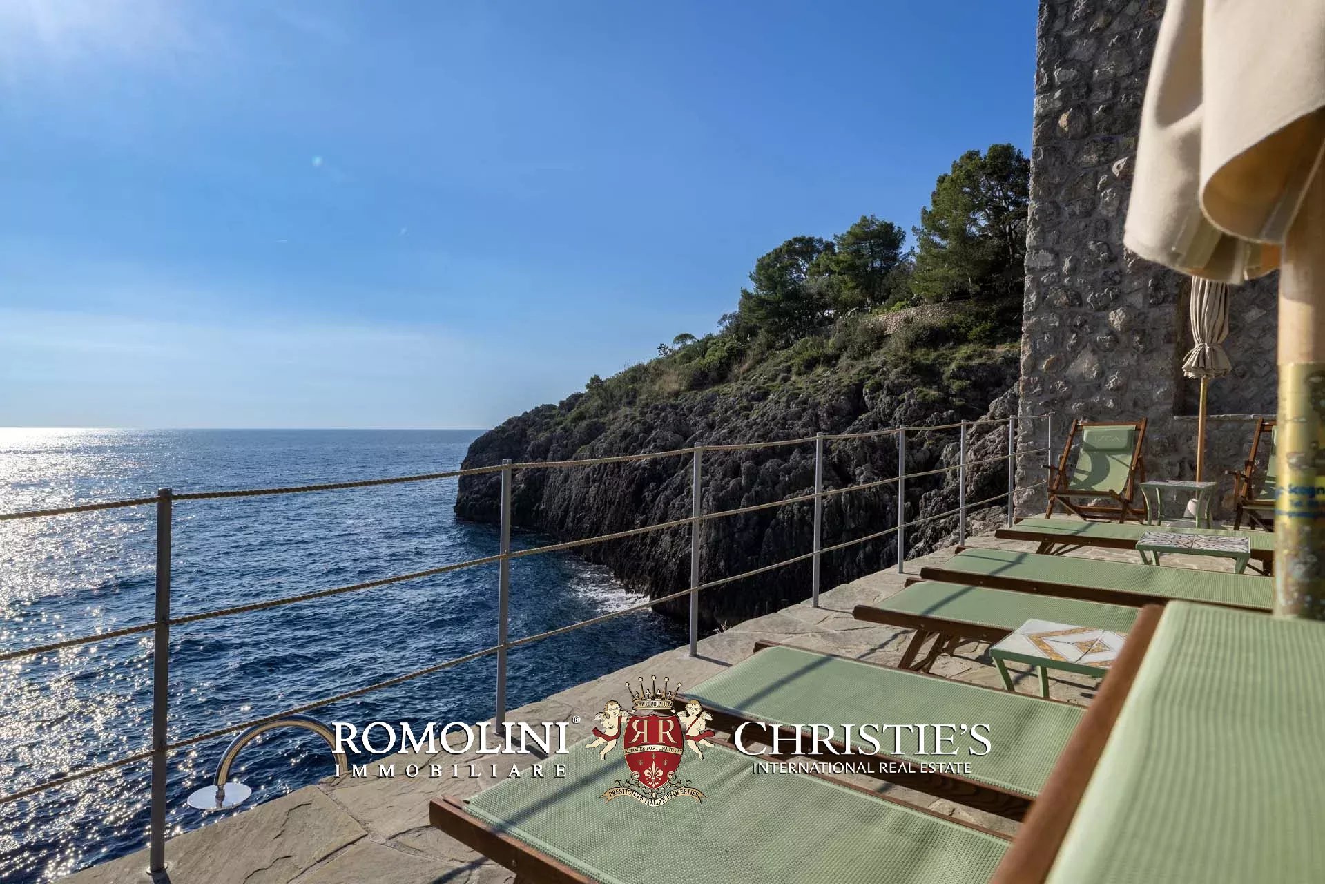 8 Bedroom Villa/Townhouse's Image 144