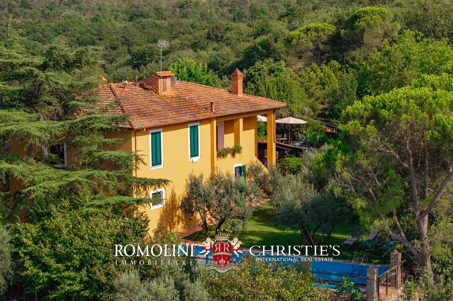 9 Bedroom Villa/Townhouse's Image 33