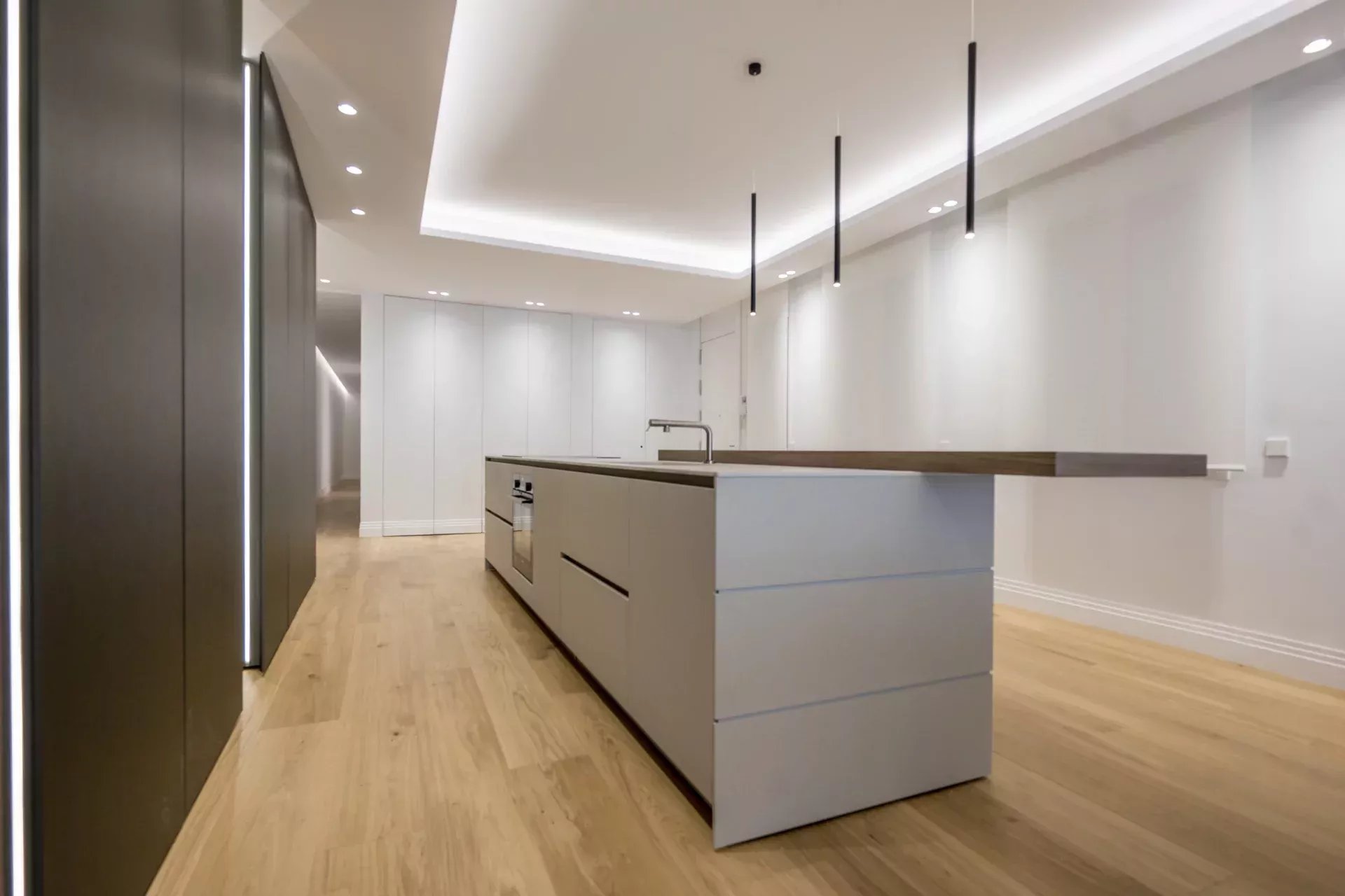 Appartement de Luxe Rénové avec Vue Imprenable sur la Fontaine de Neptune - picture 21