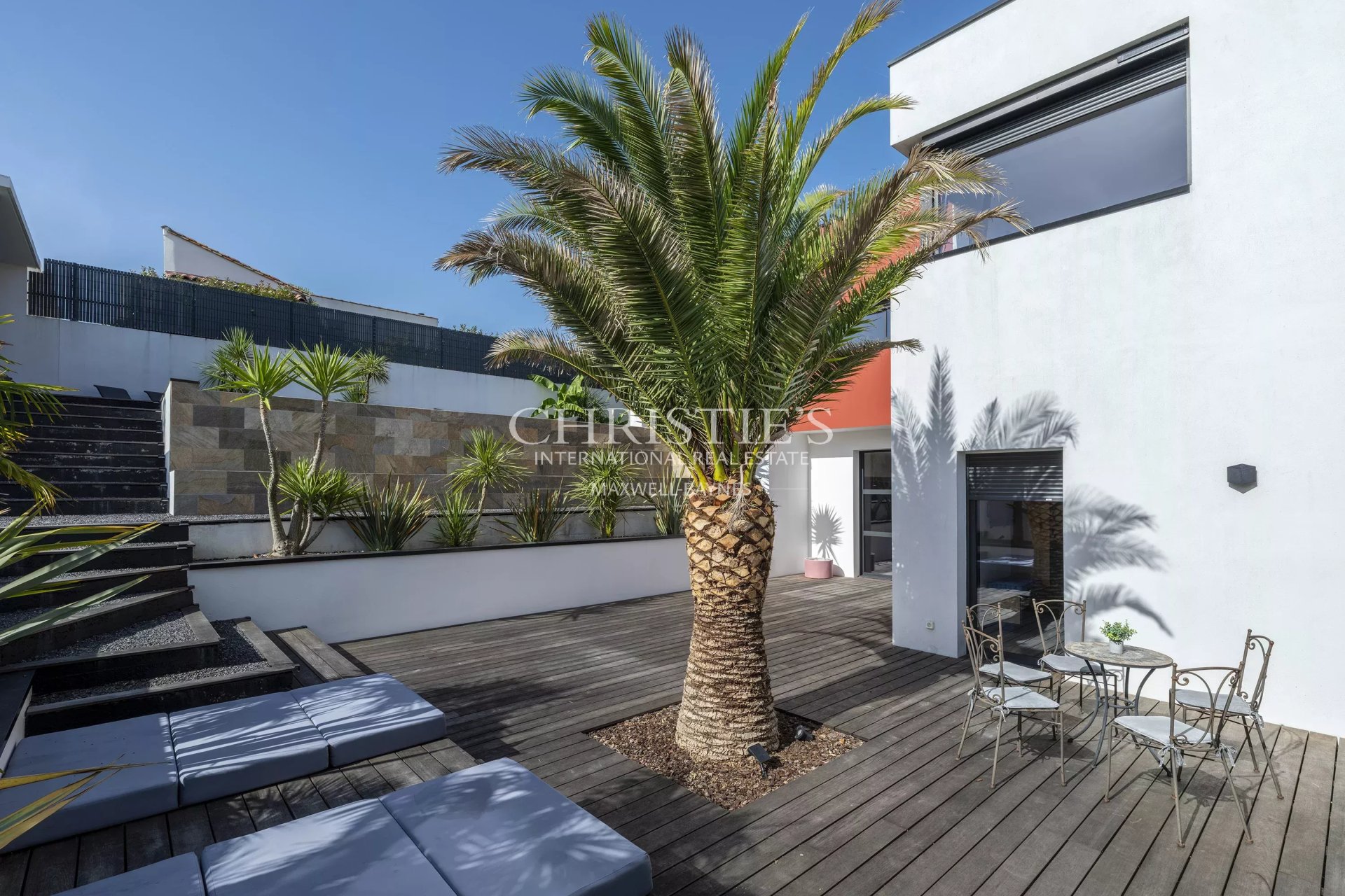 5 Bedroom Villa/Townhouse's Image 15