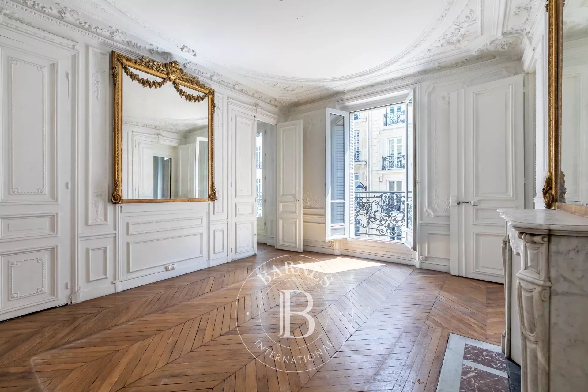 Daire Paris 8ème - picture 8