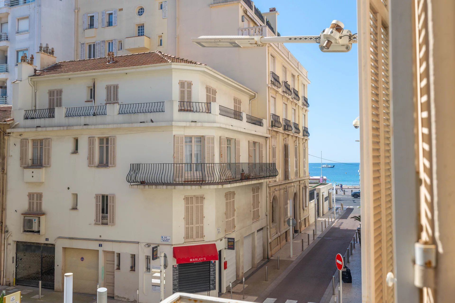 Bellissimo trilocale con balcone, parcheggio e vista mare - Cannes Banane