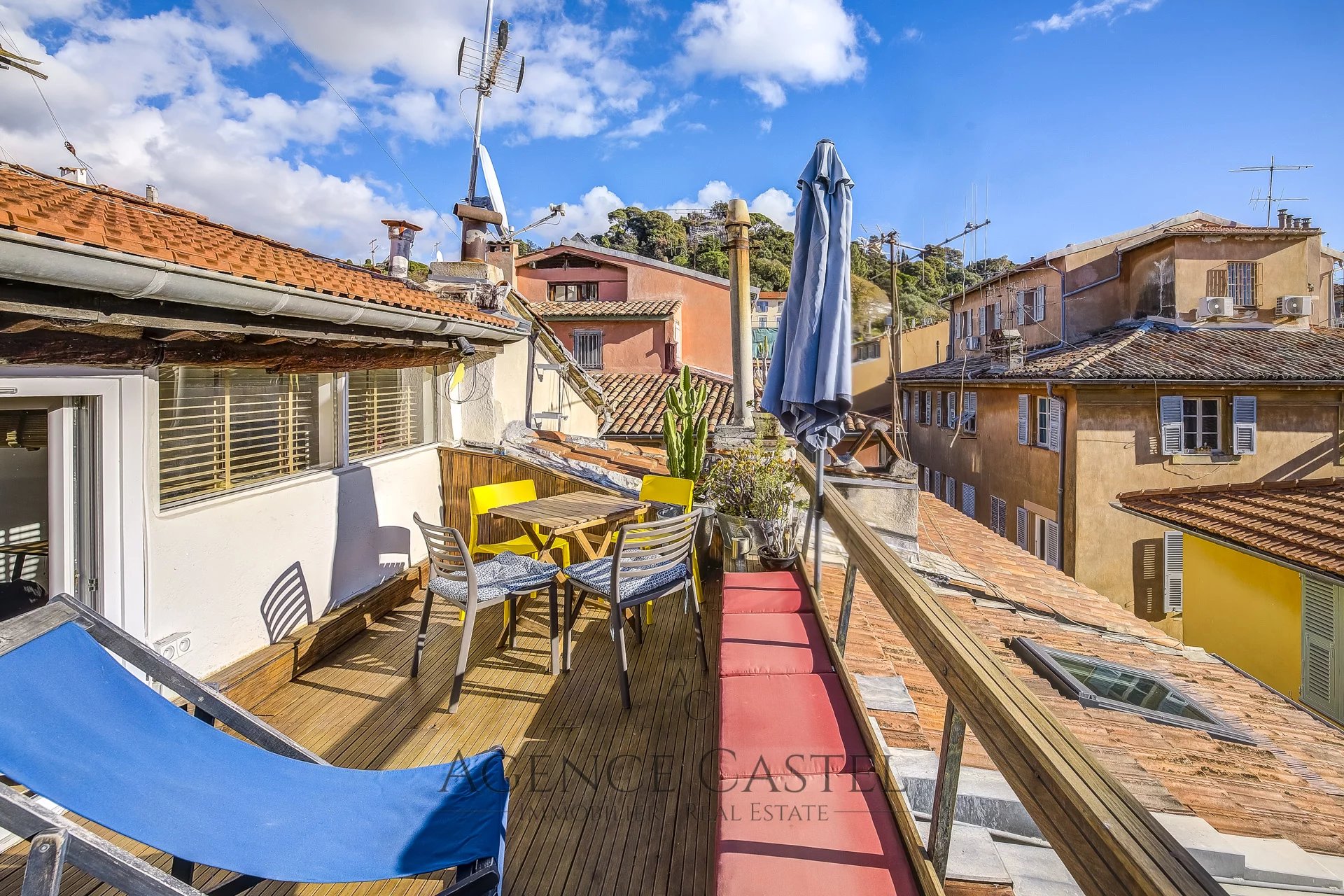 NICE OLD TOWN - SPLENDID STUDIO WITH TERRACE