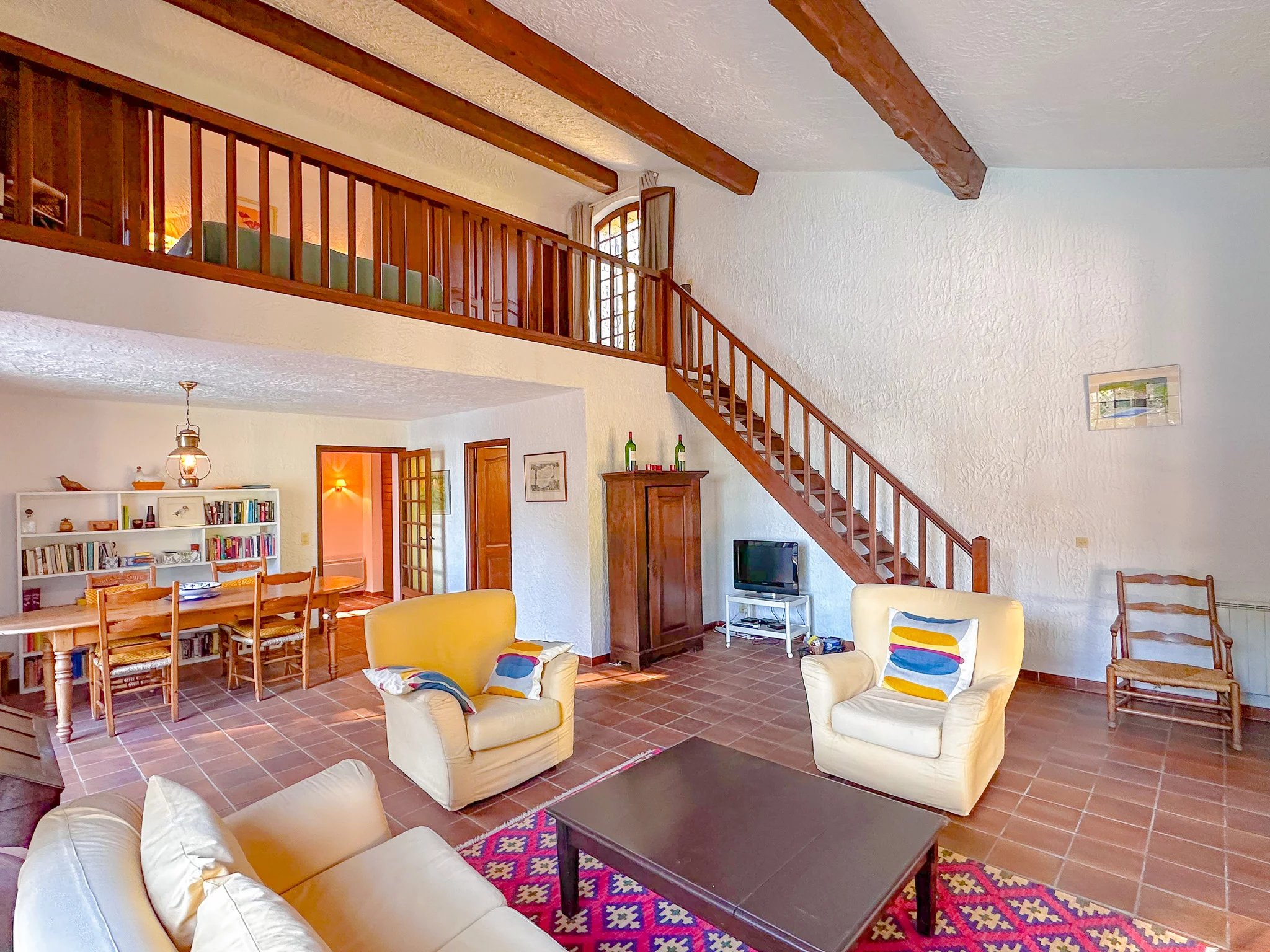 Charmante maison en pierre avec piscine à Seillans