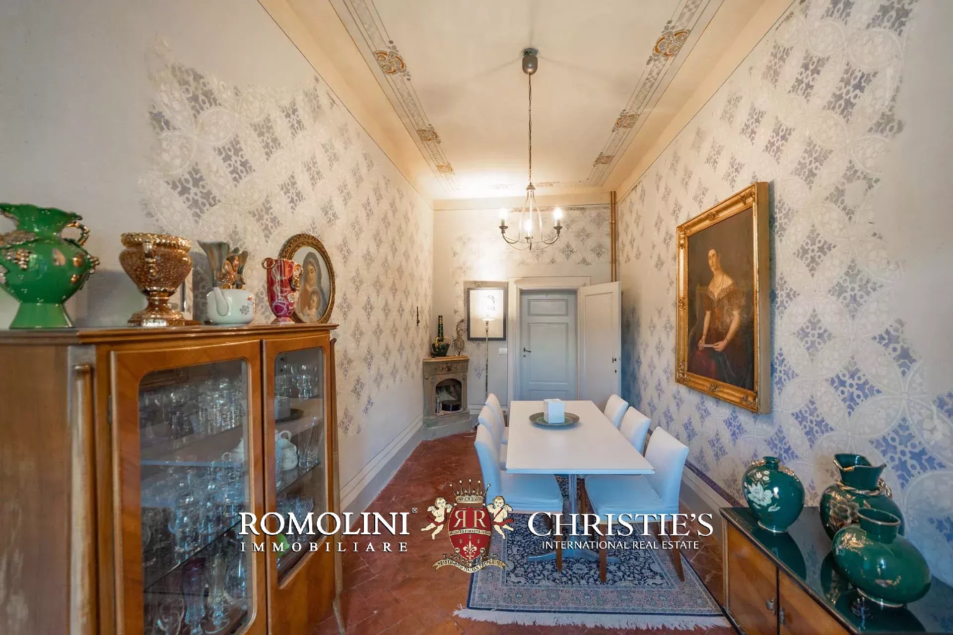 11 Bedroom Villa/Townhouse's Image 92