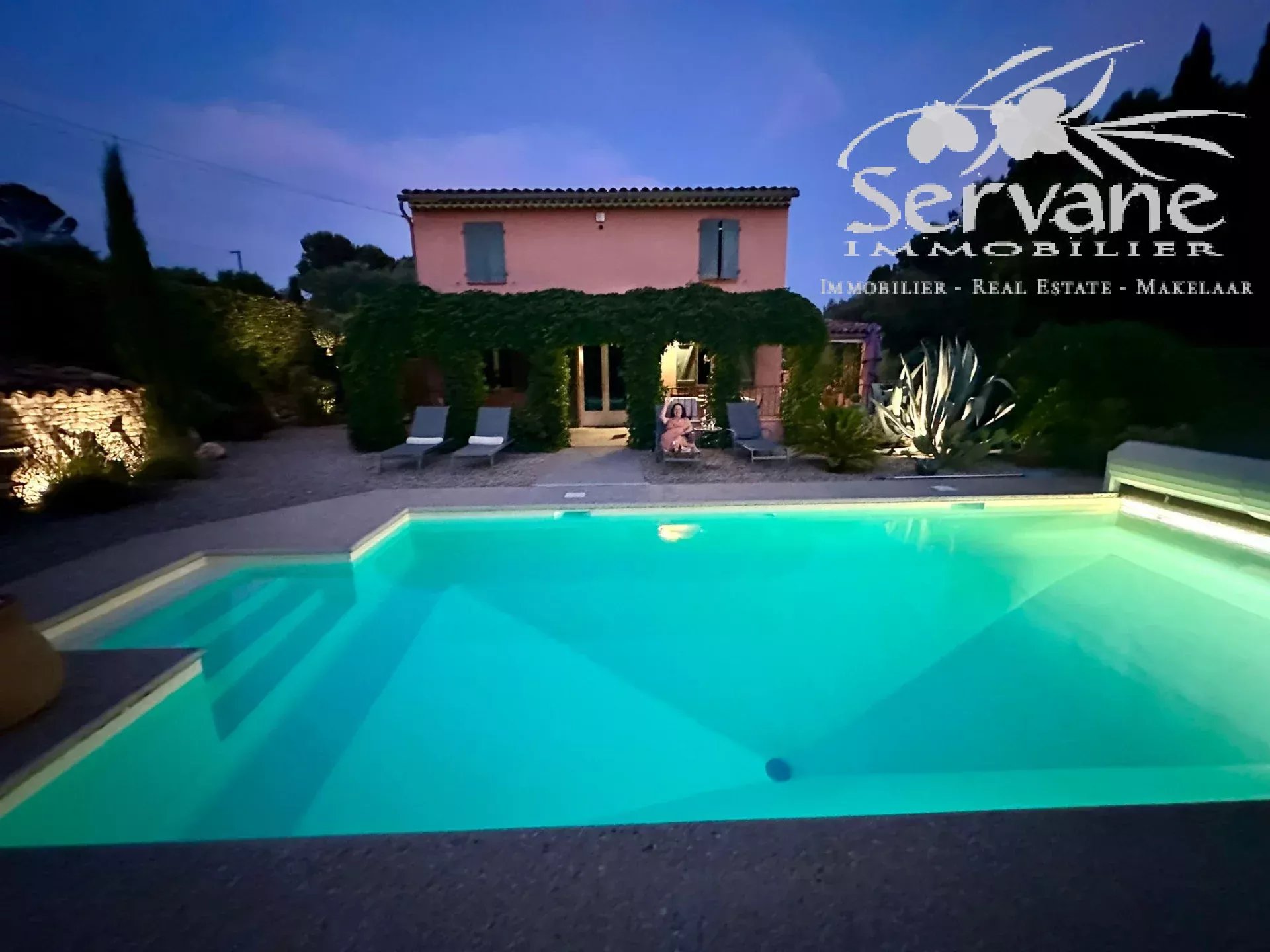 COTIGNAC CHARMING HOUSE WITH INDEPENDANT APARTMENT