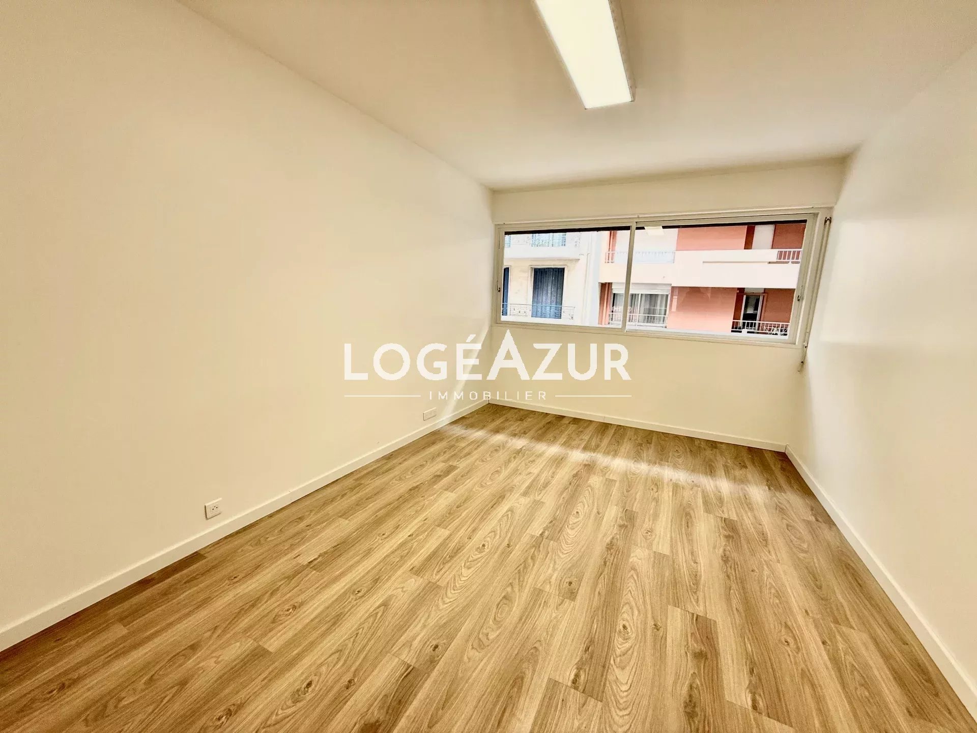 Rental Office Antibes Centre