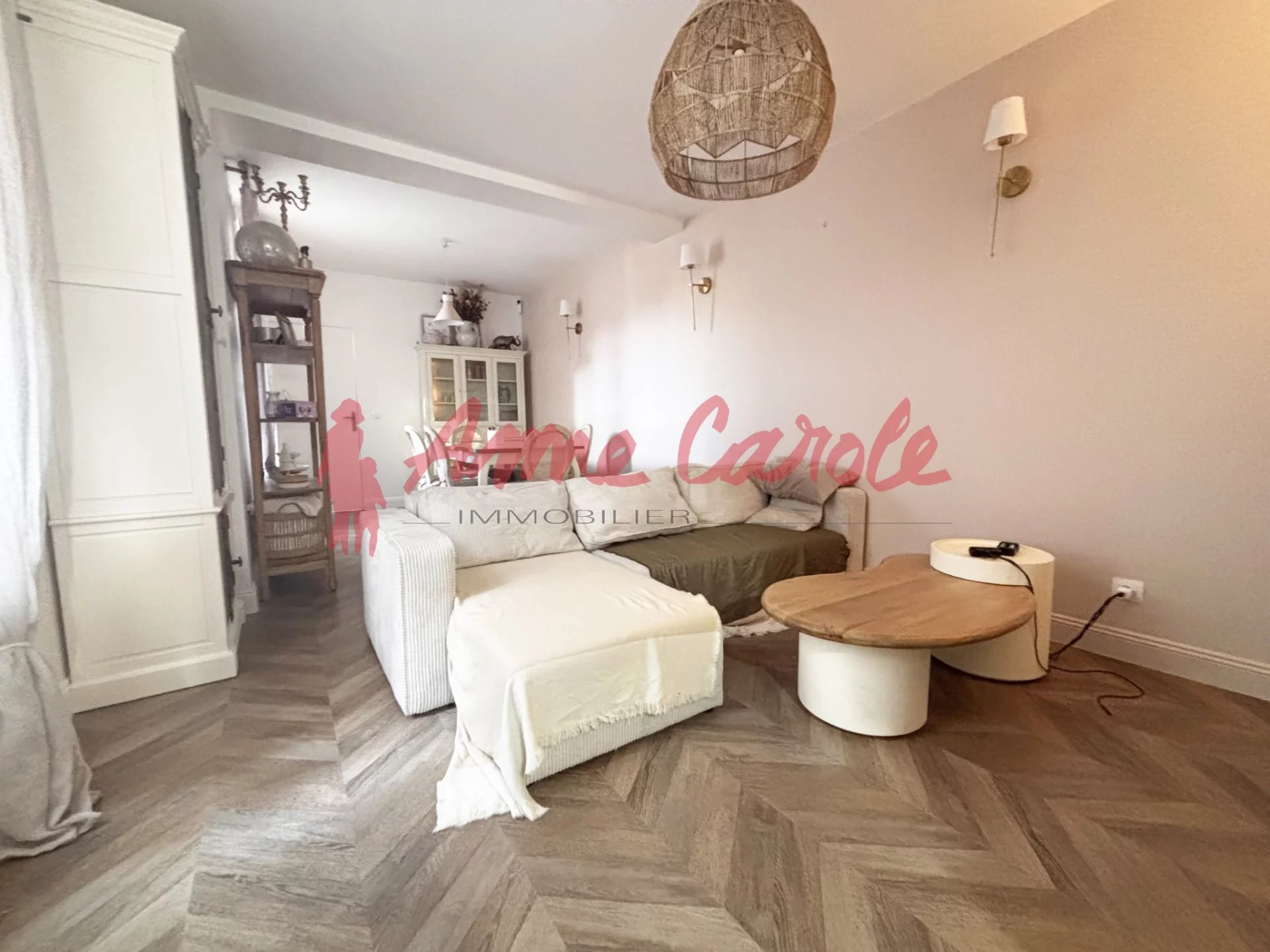 CHARME & MODERNITÉ   MAISON FAMILIALE AVEC JARDIN À JOINVILL