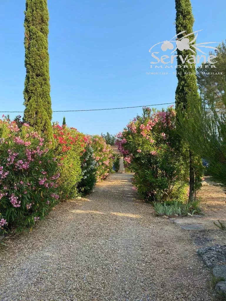 NICE VILLA 2 BEDROOMS WITH POOL  5 ROOMS