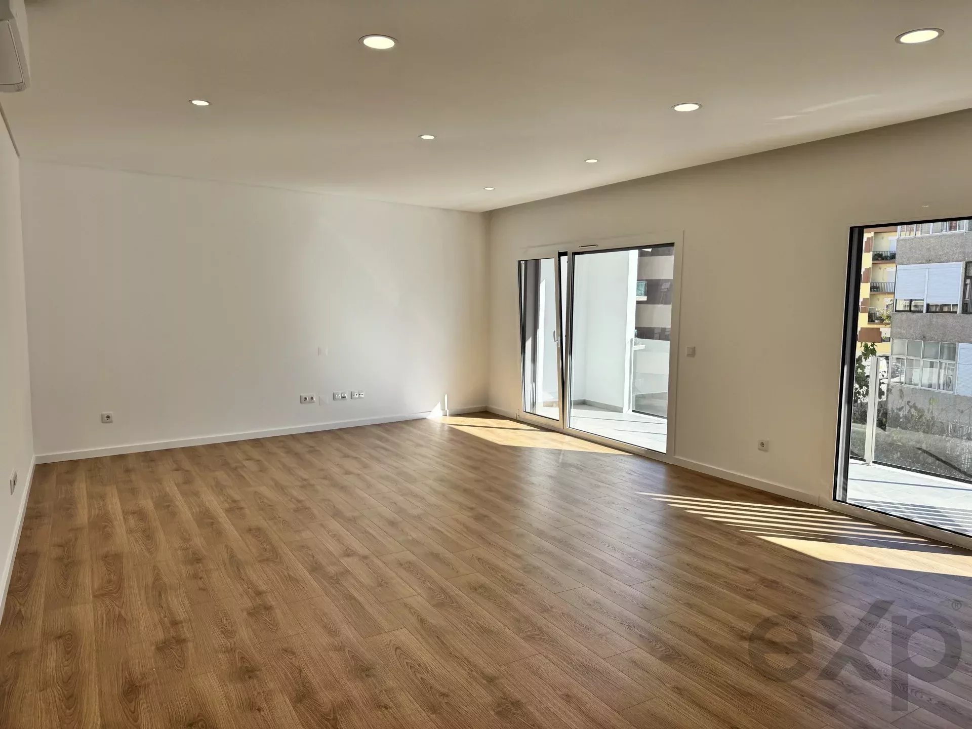 Modern 3-bedroom apartment with 142m² in Seixal 85506239 image 5