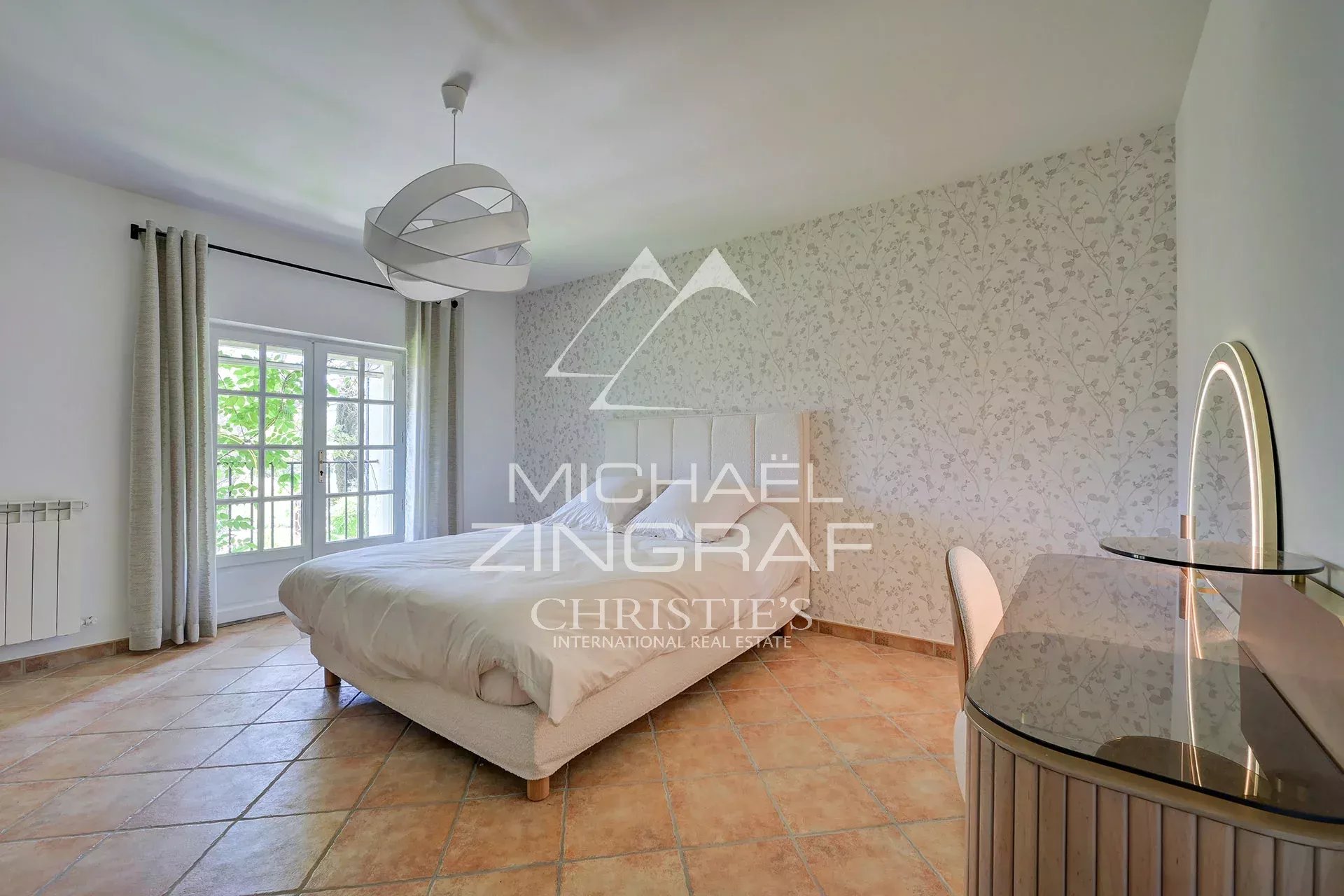 4 Bedroom Villa/Townhouse's Image 9