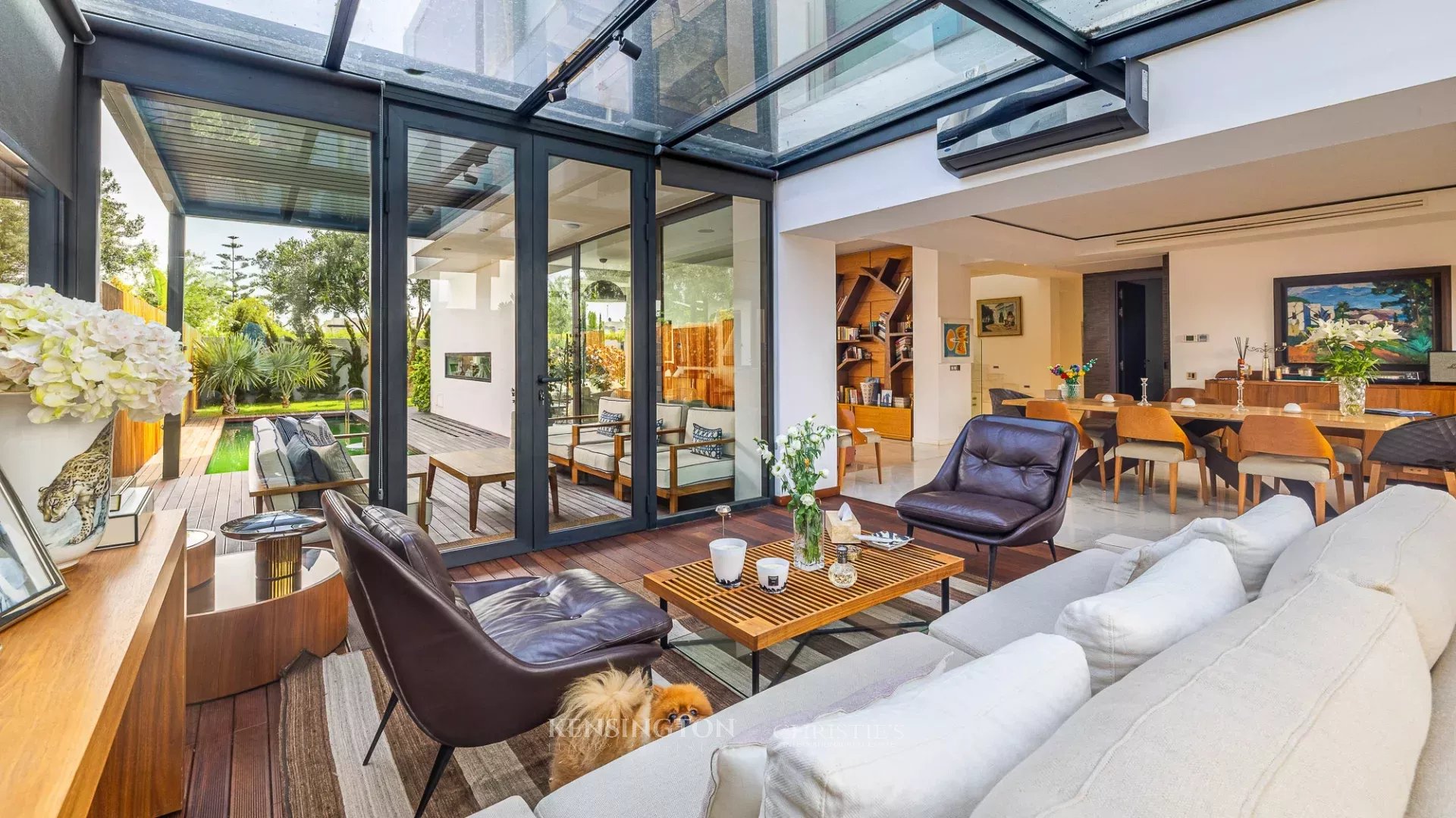 4 Bedroom Villa/Townhouse's Image 3