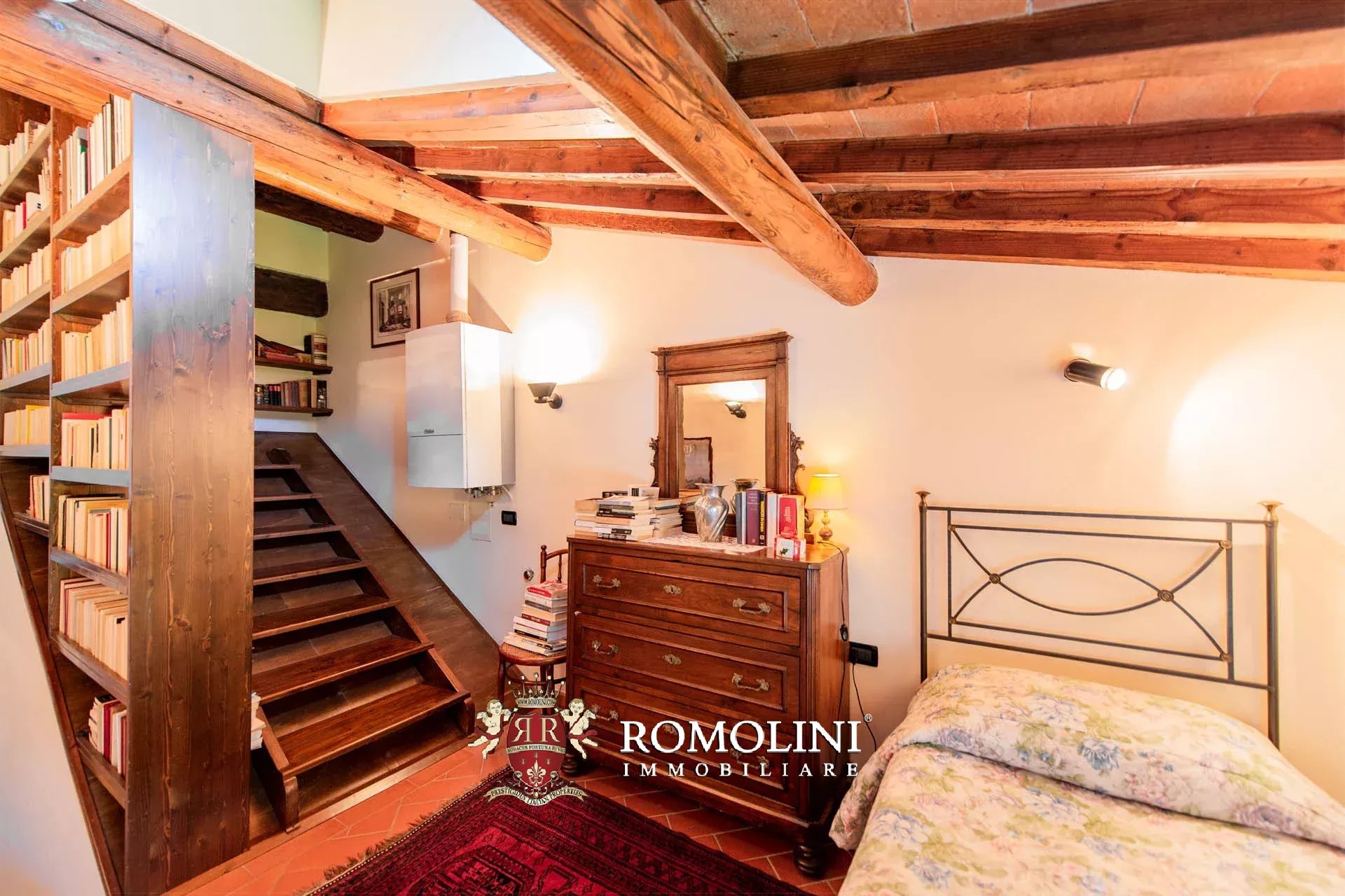 6 Bedroom Villa/Townhouse's Image 49