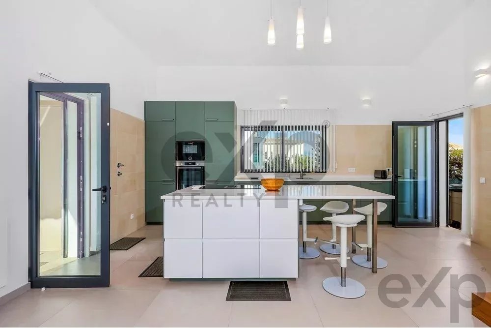 New T4 villa 5 min from Beach. 85948859 image 7