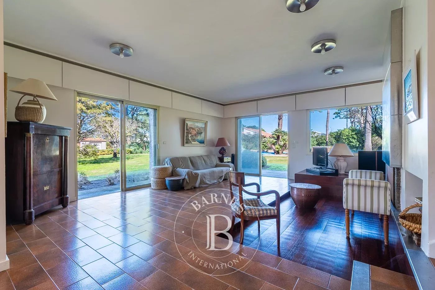 Exclusive - Lido de la Marana.  4-bedroom villa. swimming pool. tennis court. beach on foot - picture 7