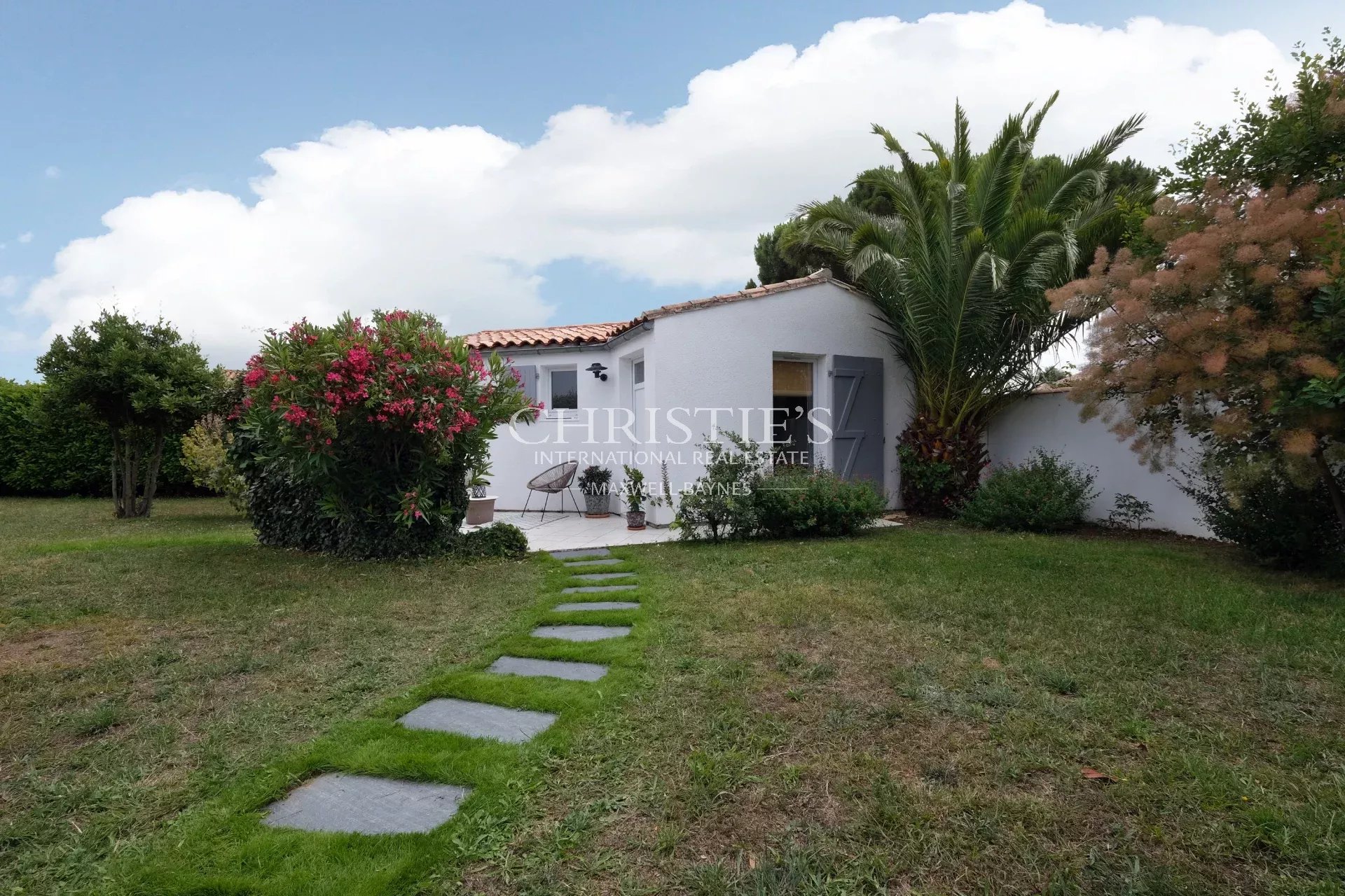 5 Bedroom Villa/Townhouse's Image 5