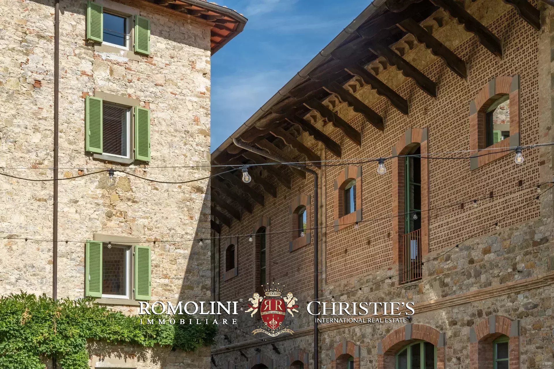 10 Bedroom Villa/Townhouse's Image 31