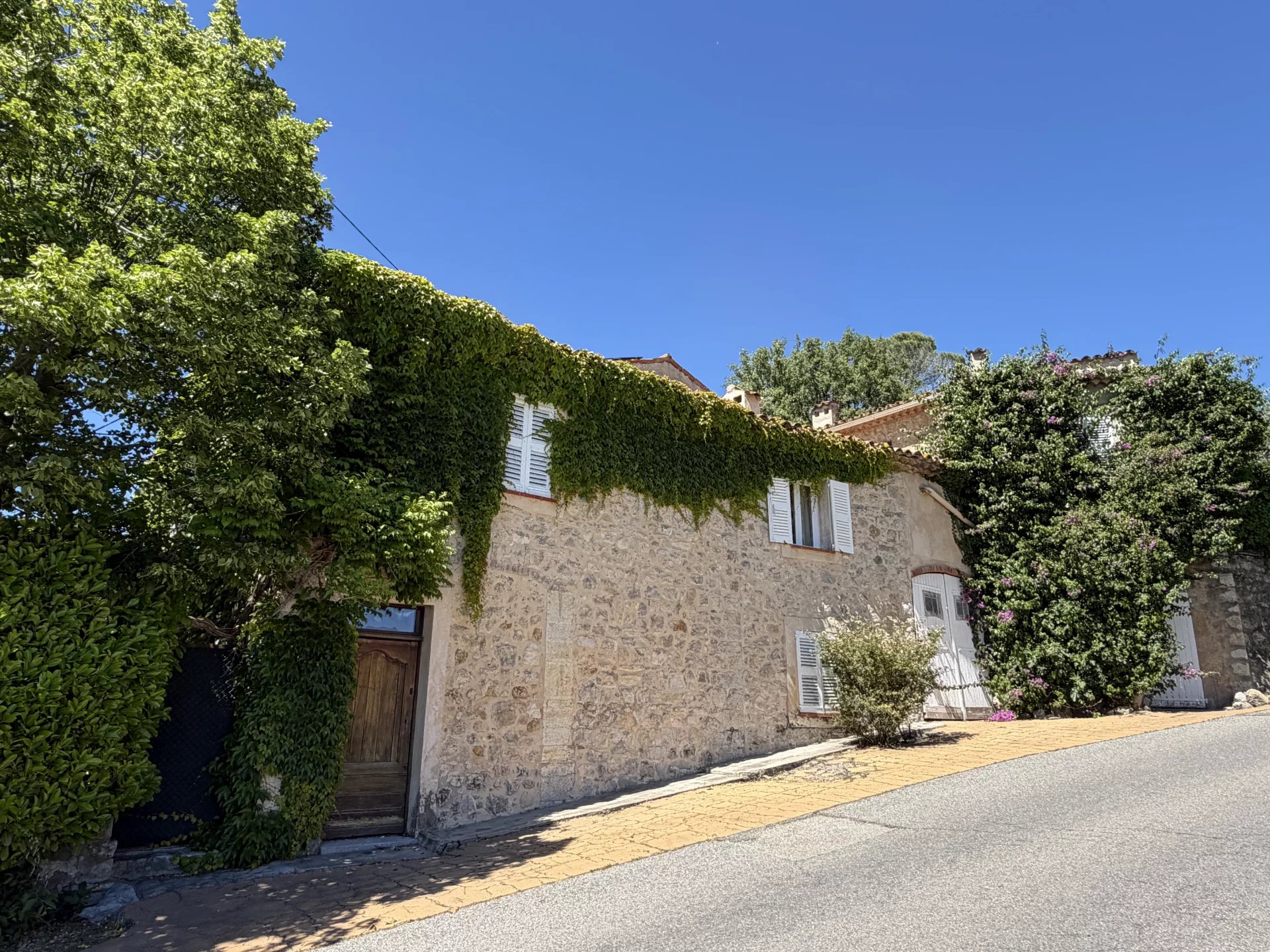 Charming old stone farmhouse with character - Callian