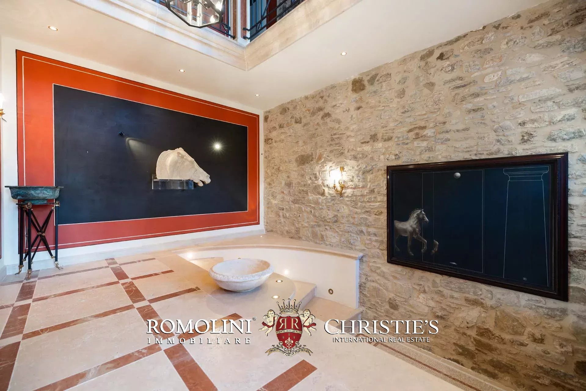 10 Bedroom Villa/Townhouse's Image 56
