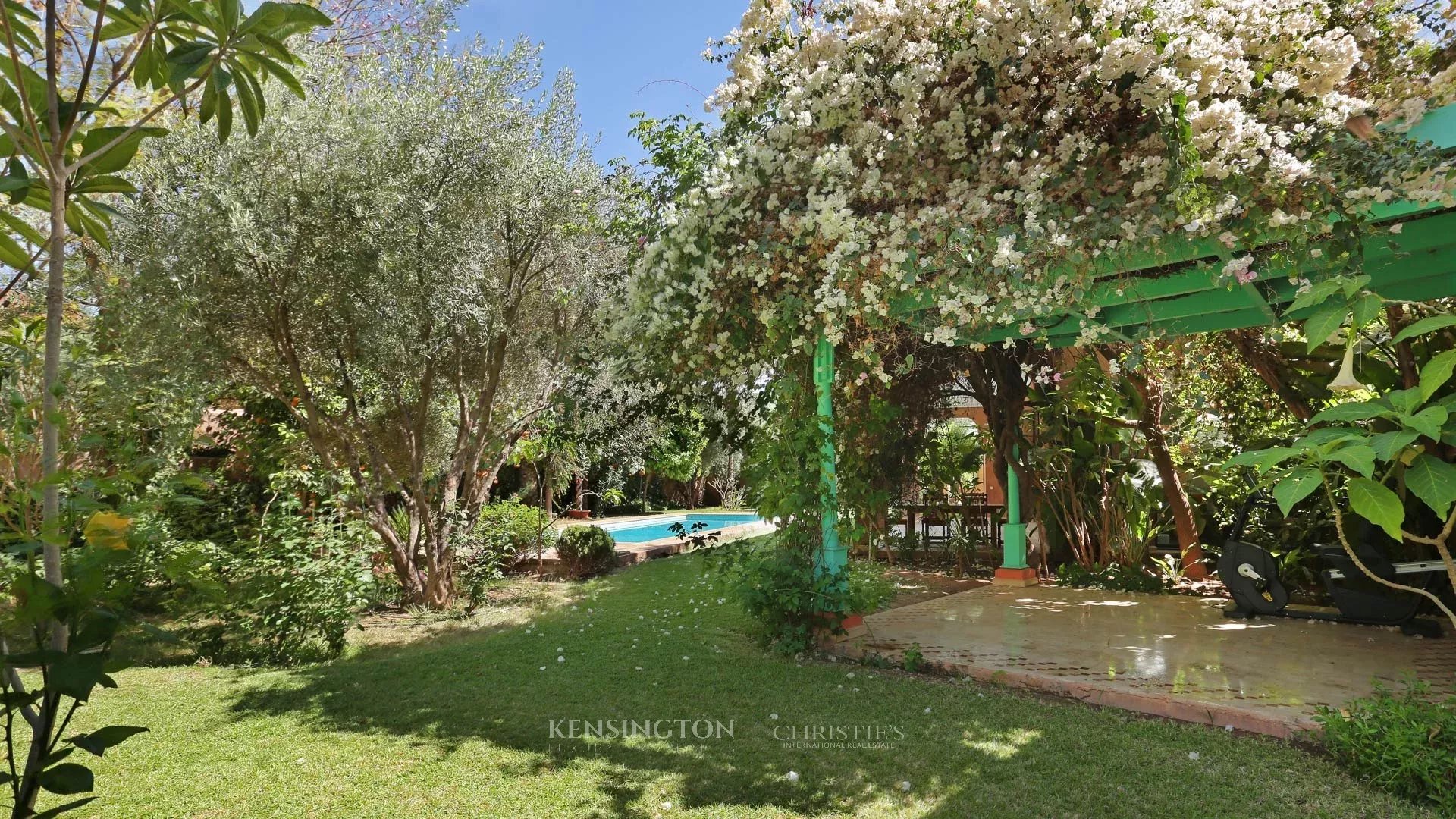 4 Bedroom Villa/Townhouse's Image 3