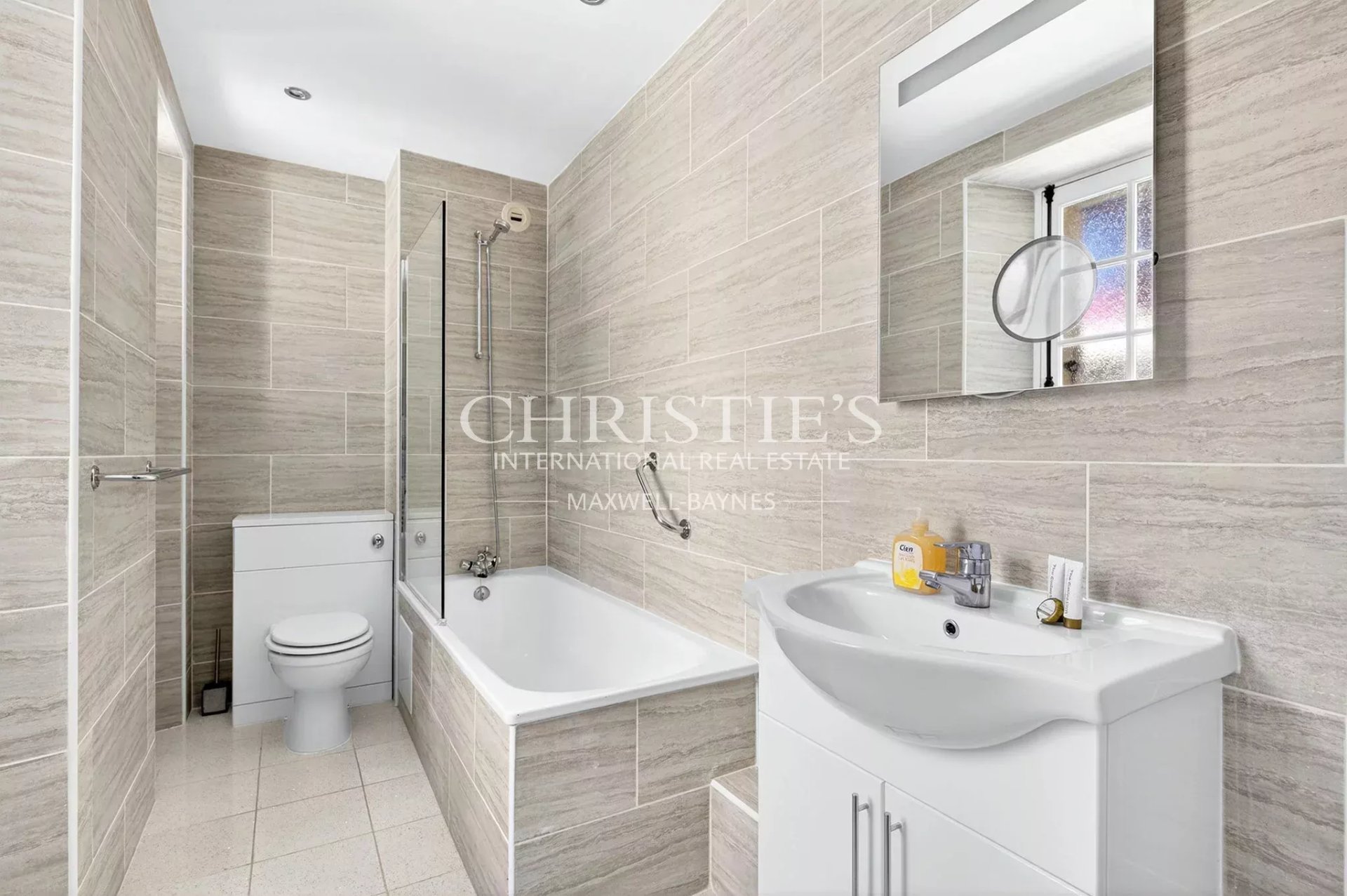 38 Bedroom Chateau's Image 67