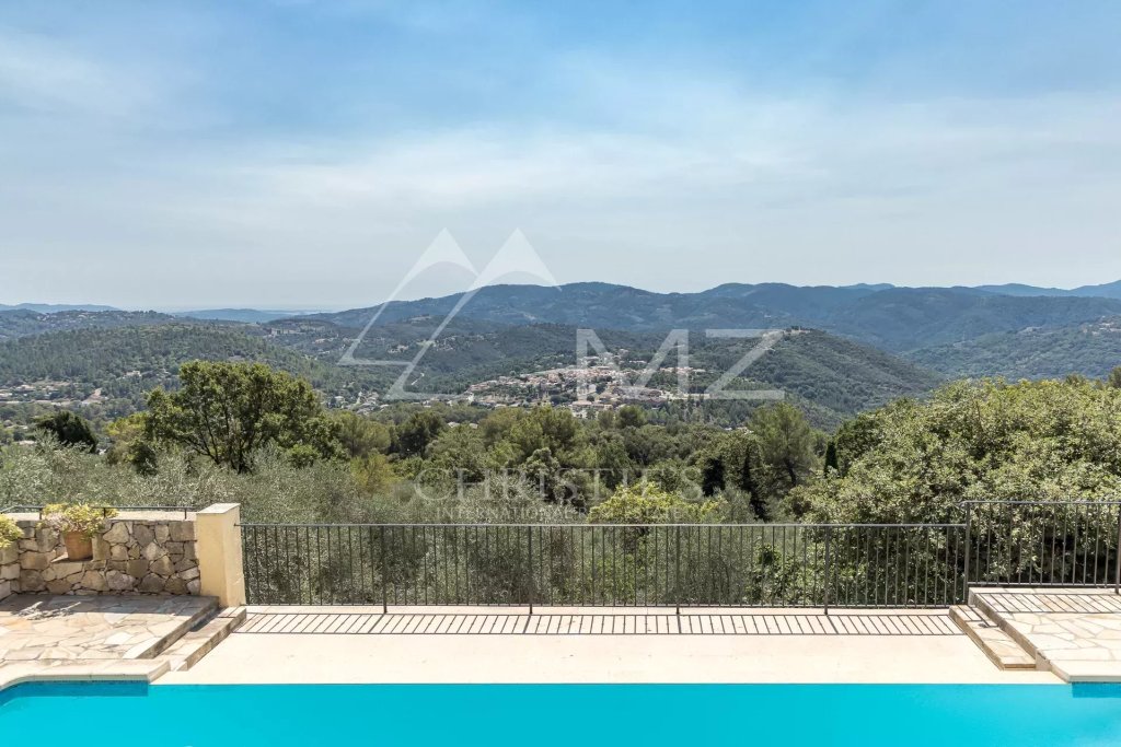 Villa for sale in Le Tignet — Villa with panoramic views