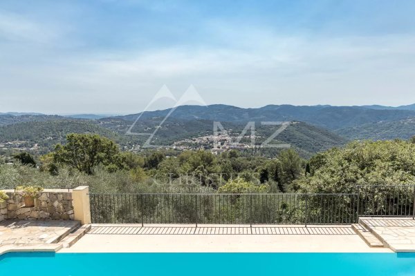 Villa with panoramic views — photo 1