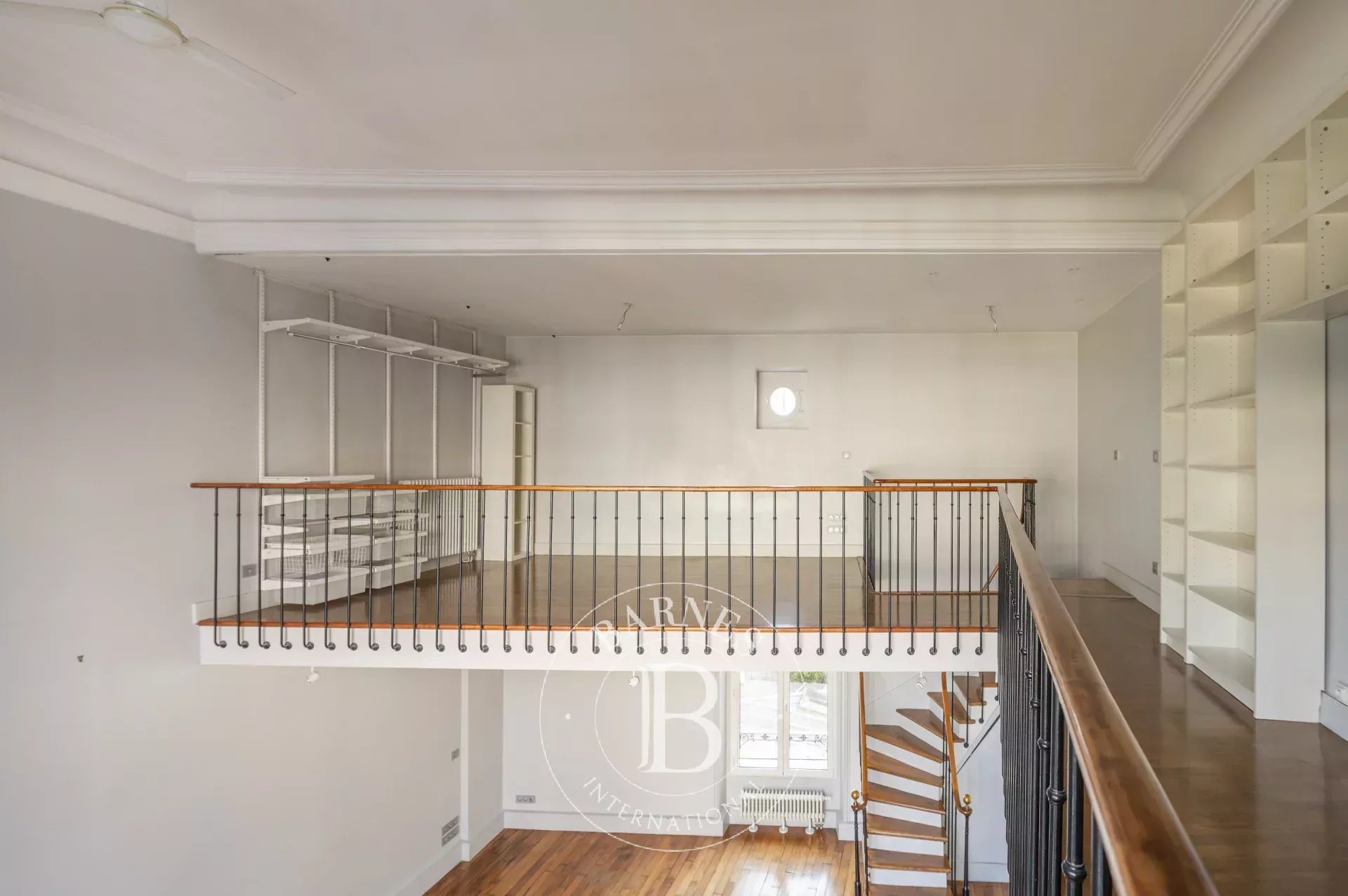 Daire Paris 9ème - picture 14