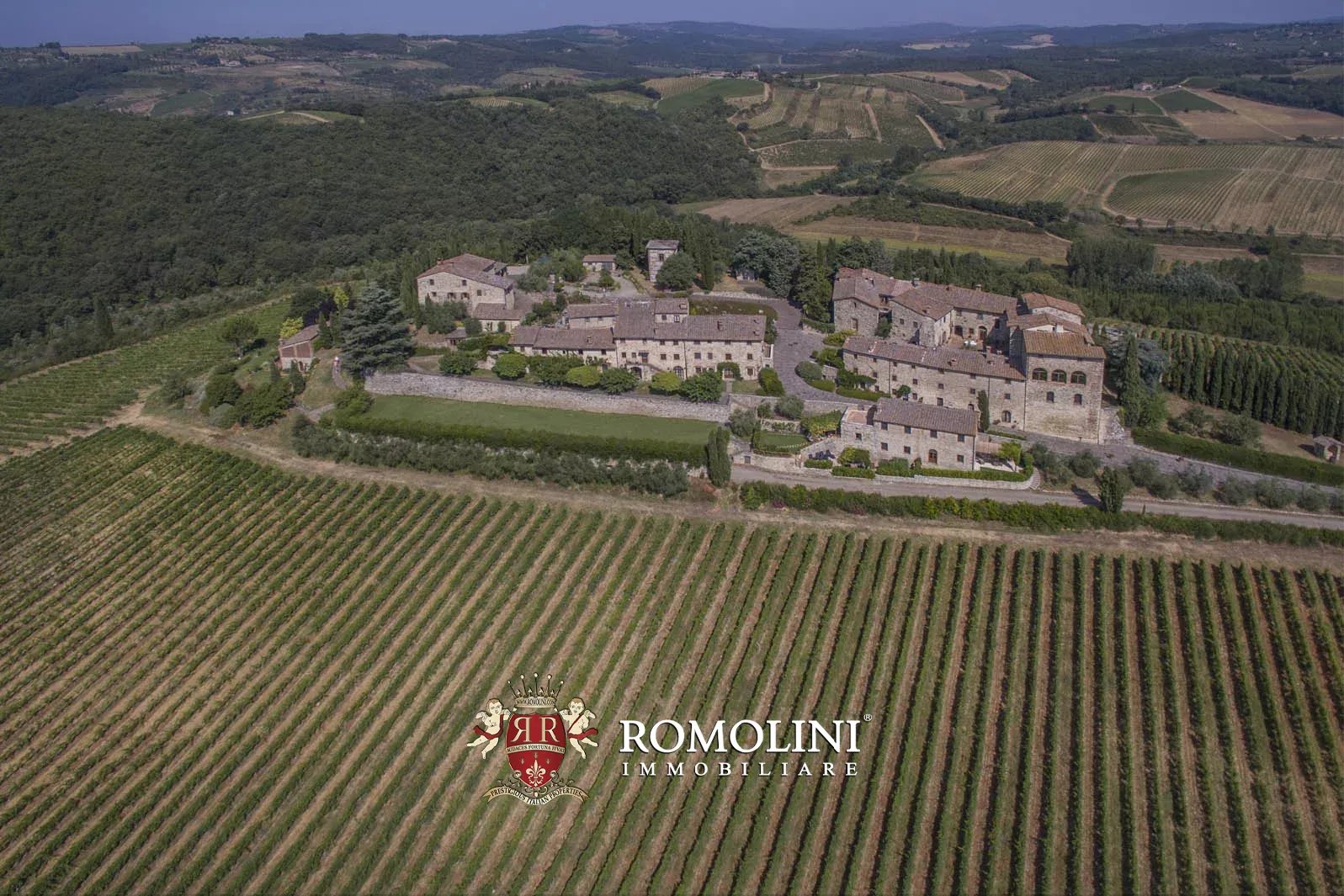 20 Bedroom Vineyard's Image 12