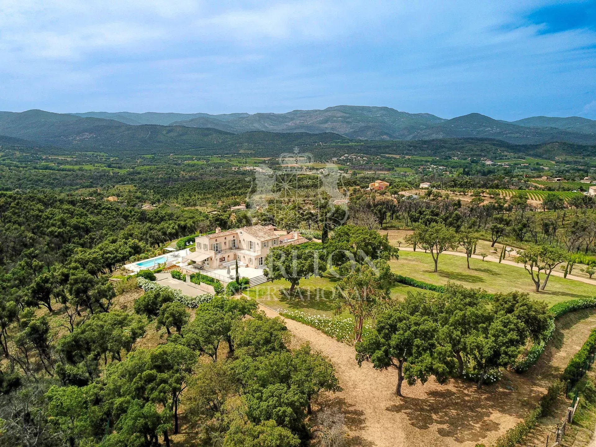 Grimaud, beautiful Provencal Mas with stunning panoramic views of the sea, Saint-Tropez, vineyards, villages and hills