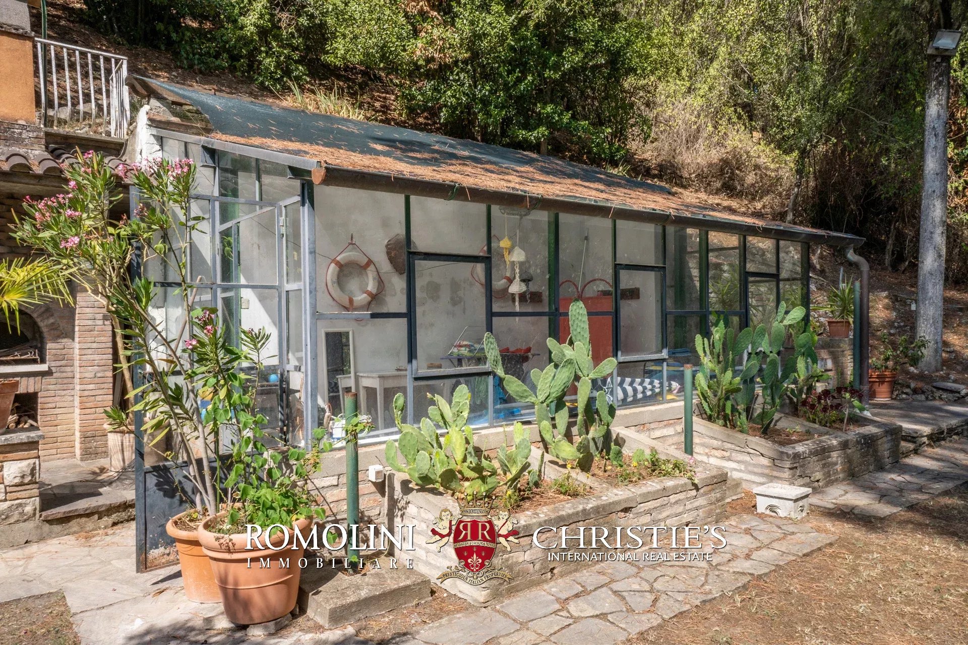 2 Bedroom Villa/Townhouse's Image 12