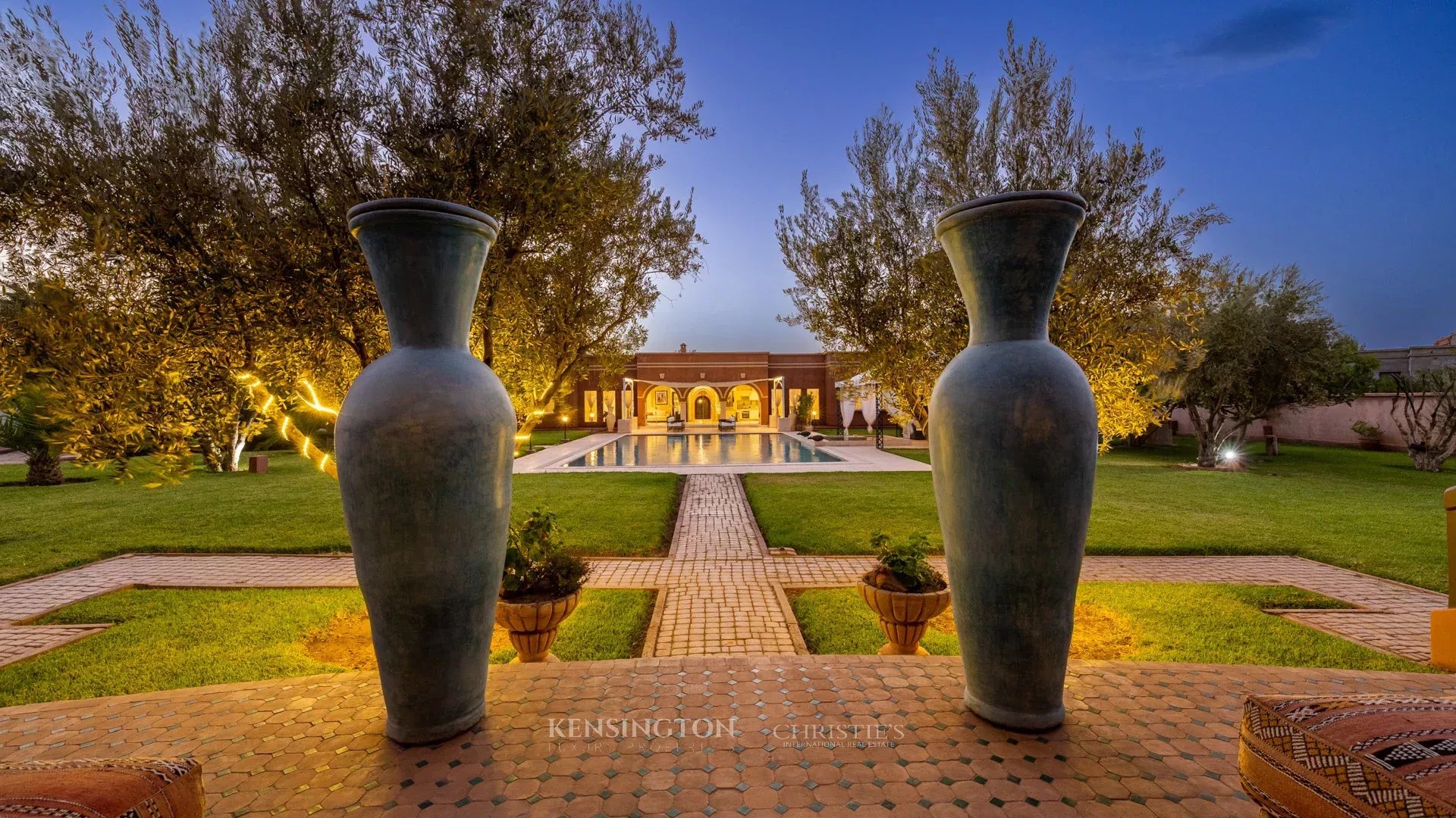 9 Bedroom Villa/Townhouse's Image 176