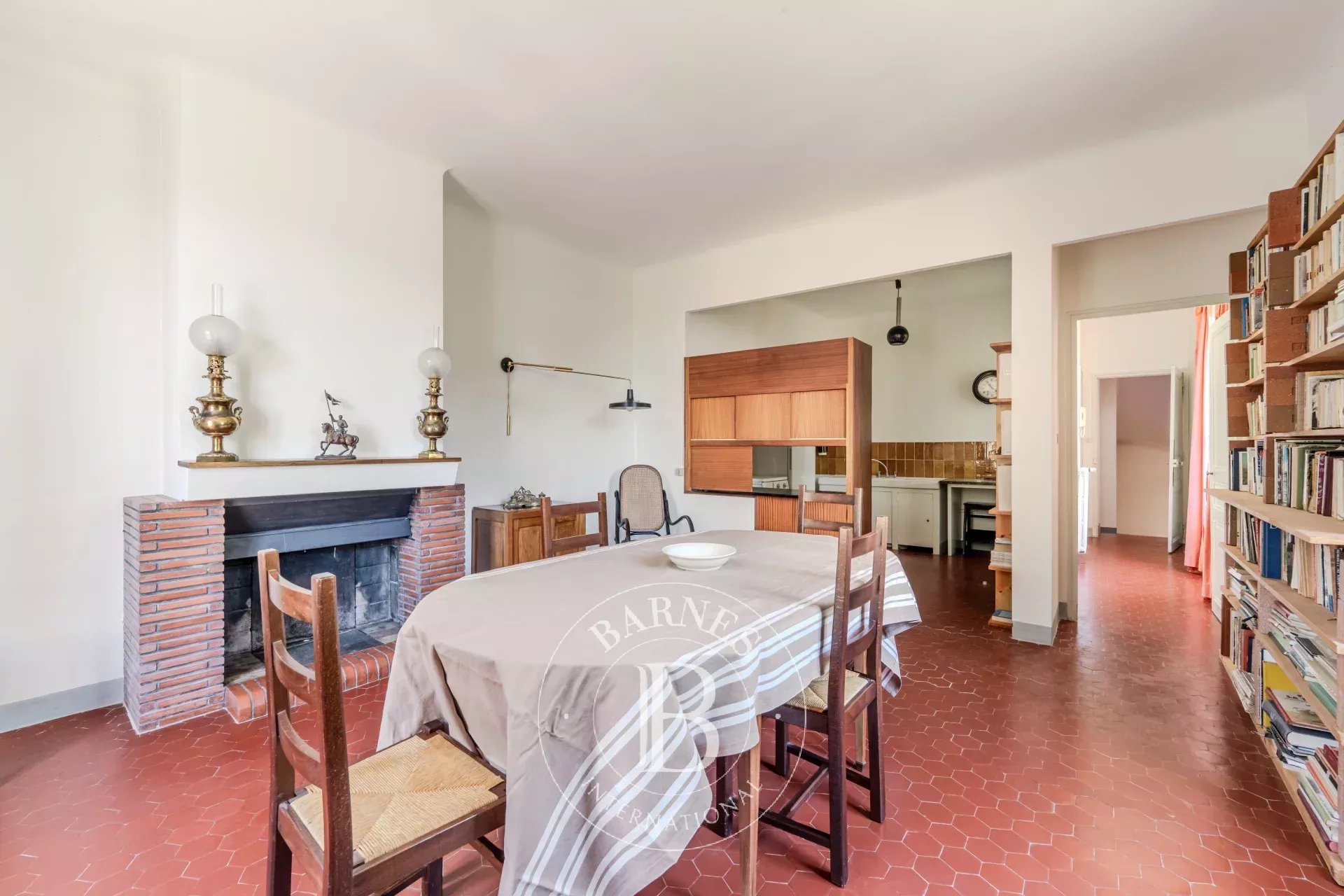 Kirevi Aix-en-Provence - picture 18