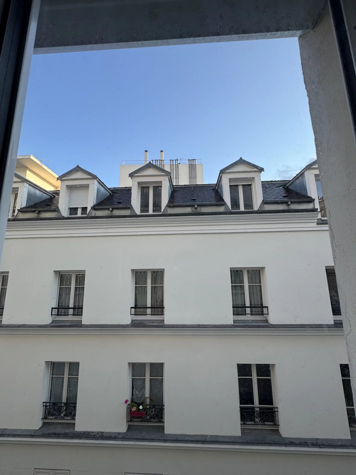 2 pièces calme et clair au coeur de Jourdain