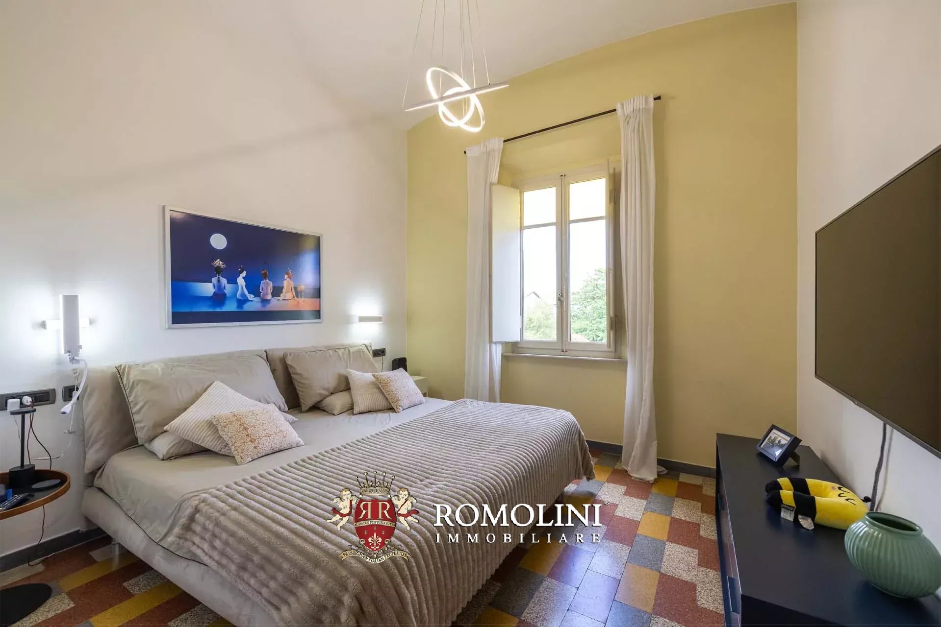 6 Bedroom Villa/Townhouse's Image 28