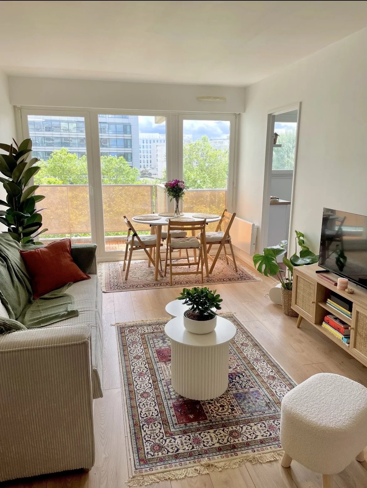 92120 MONTROUGE - APPARTEMENT 2 PIÈCES REFAIT À NEUF - Image 1