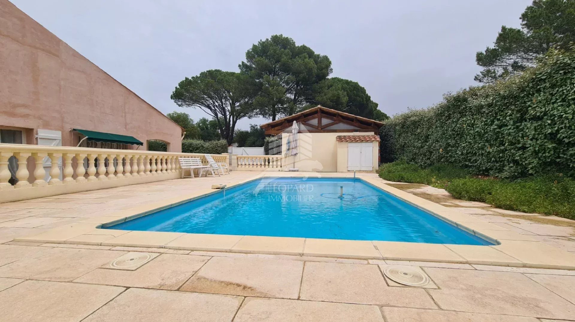 Agence immobilière de 