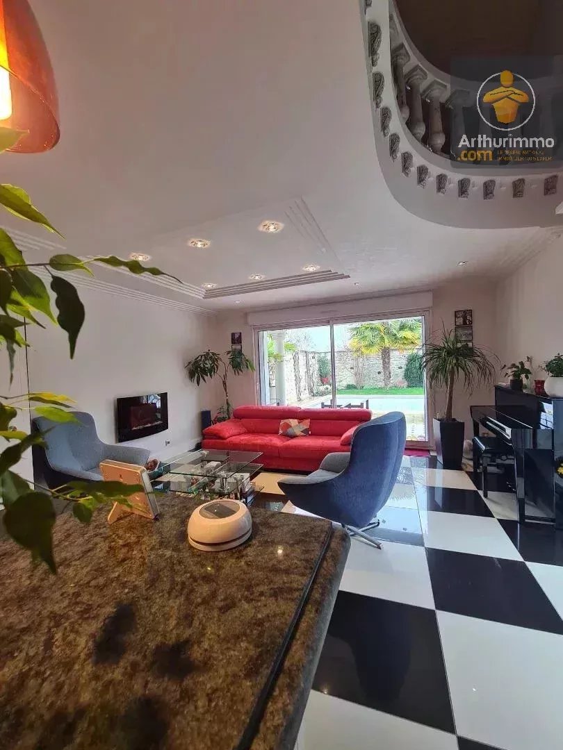 Maison de 230 m2 aux belles prestations,  proche Beaugency — photo 8