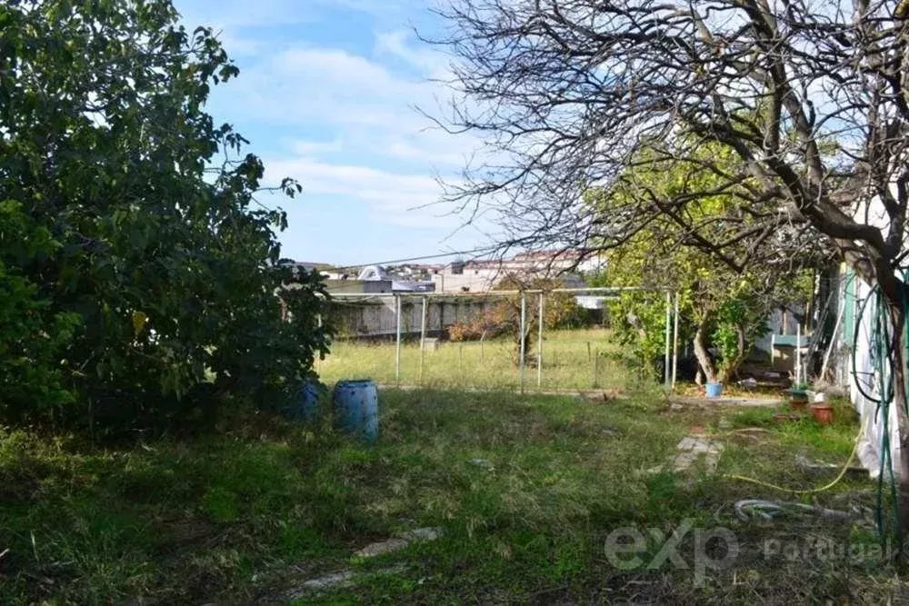 Terreno Rustico com possibilidade de passar a urbano com área total de 2000 m2