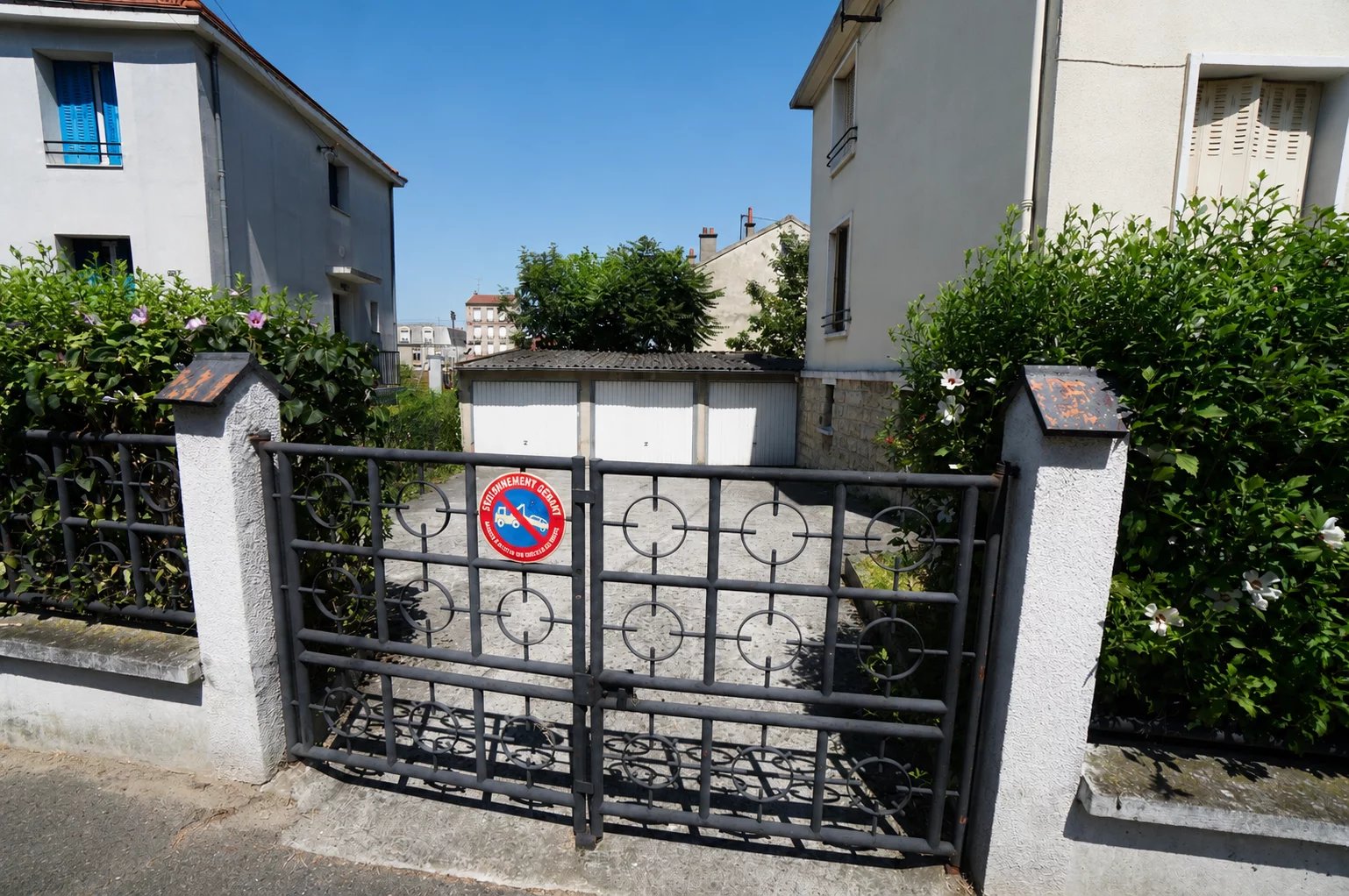 3 Boxs Avec Terrain