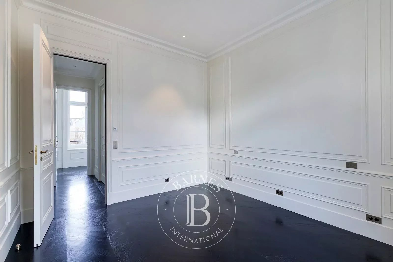 PARIS 7 - GRENELLE - BOURGOGNE - APARTMENT - picture 11