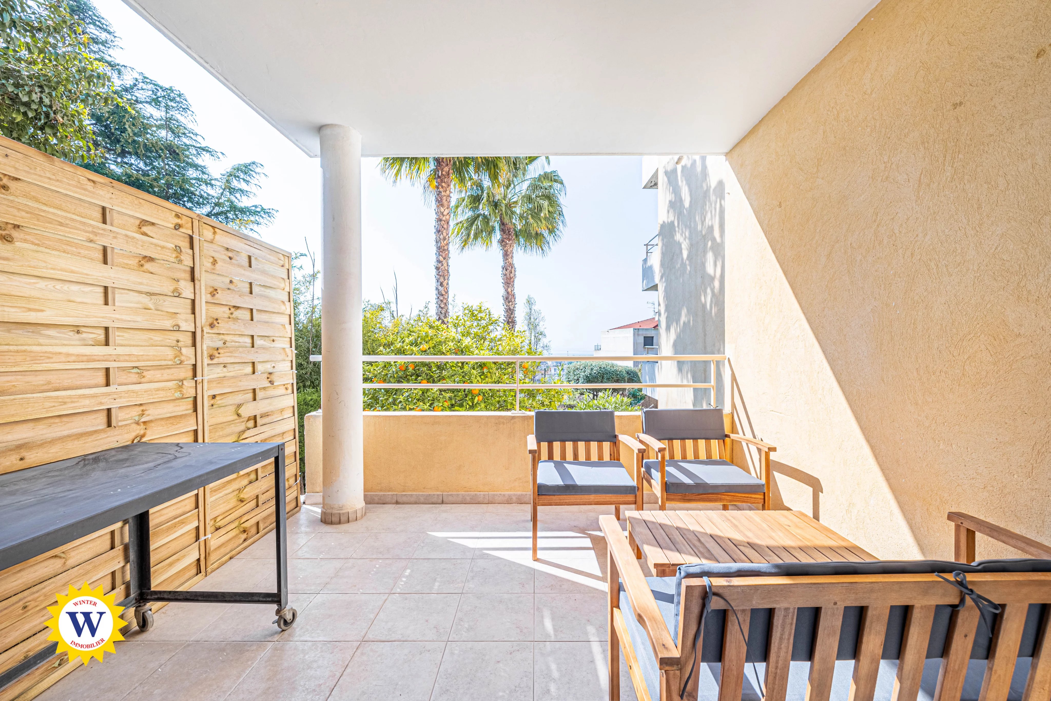 NICE OUEST - STUDIO AVEC TERRASSE ET PARKING